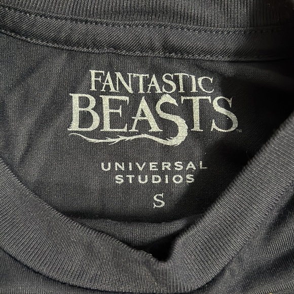NWOT Fantastic Beasts Dolman Style T-Shirt Size S - Picture 3 of 7